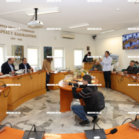 ΣΤΟ ΓΑΖΙ Ο ΥΠΟΥΡΓΟΣ ΧΡΗΣΤΟΣ ΤΡΙΑΝΤΟΠΟΥΛΟΣ