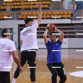 ΦΙΛΑΝΘΡΩΠΙΚΟΣ ΑΓΩΝΑΣ ΔΗΜΟΣΙΟΓΡΑΦΟΙ ΠΟΛΙΤΙΚΟΙ