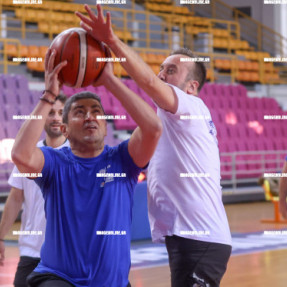 ΦΙΛΑΝΘΡΩΠΙΚΟΣ ΑΓΩΝΑΣ ΔΗΜΟΣΙΟΓΡΑΦΟΙ ΠΟΛΙΤΙΚΟΙ