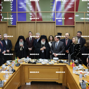 ΚΟΠΗ ΠΙΤΑΣ ΣΤΗΝ ΠΕΡΙΦΕΡΕΙΑ ΚΡΗΤΗΣ