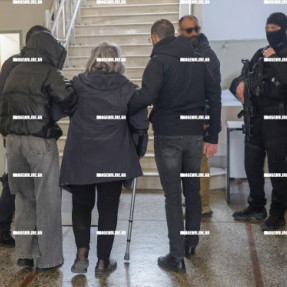 ΣΤΑ ΔΙΚΑΣΤΉΡΙΑ Ο ΓΙΆΝΝΗΣ ΞΥΔΑΚΗΣ ΜΕ ΤΗ ΣΥΖΥΓΟ ΤΟΥ