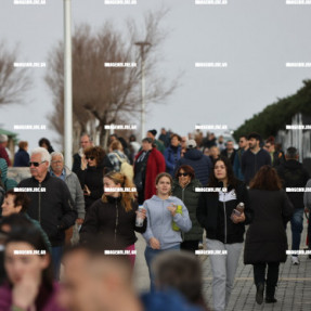 ΚΑΘΑΡΑ ΔΕΥΤΕΡΑ ΣΤΟΝ ΚΑΡΑΒΟΛΑ