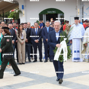 ΚΑΤΑΘΕΣΗ ΣΤΕΦΑΝΩΝ ΓΙΑ ΤΗΝ 25 ΜΑΡΤΙΟΥ ΣΤΗΝ ΑΛΙΚΑΡΝΑΣΣΟ