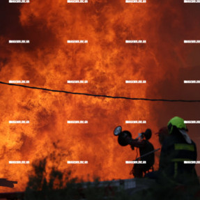 ΦΩΤΙΑ ΣΕ ΕΡΓΟΣΤΑΣΙΟ ΣΤΗΝ ΒΙΟΜΗΧΑΝΙΚΗ