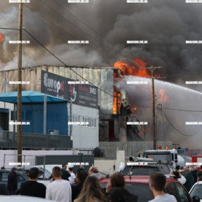 ΦΩΤΙΑ ΣΕ ΕΡΓΟΣΤΑΣΙΟ ΣΤΗΝ ΒΙΟΜΗΧΑΝΙΚΗ