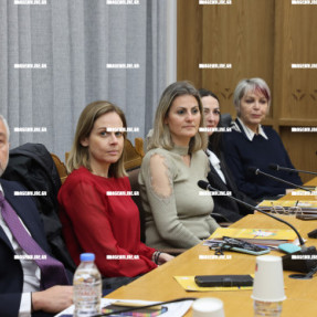 ΣΥΣΚΕΨΗ ΓΙΑ ΤΗΝ ΕΠΙΤΡΟΠΗ ΙΣΟΤΗΤΑΣ