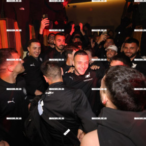 ΦΙΛΑΘΛΟΙ ΤΟΥ ΟΦΗ ΣΤΟ ΚΕΝΤΡΟ ΓΙΑ ΕΜΨΥΧΩΣΗ ΤΗΣ ΟΜΑΔΑΣ