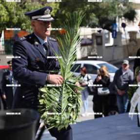 ΚΑΤΑΘΕΣΗ ΣΤΕΦΑΝΩΝ