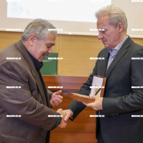 ΒΡΑΒΕΙΟ ΗΘΙΚΗΣ ΤΑΞΕΩΣ ΑΠΟ ΤΟ ΔΗΜΟ ΗΡΑΚΛΕΙΟΥ ΣΤΟ ΜΗΝΑ ΜΑΥΡΟΕΙΔΗ