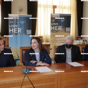 ΥΠΟΓΡΑΦΗ ΣΥΜΒΑΣΗΣ ΤΟΥ ΔΗΜΟΥ ΗΡΑΚΛΕΙΟΥ ΜΕ ΤΗΝ ΥΠΟΥΡΓΟ ΤΟΥΡΙΣΜΟΥ ΟΛΓΑ ΚΕΦΑΛΟΓΙΑΝΝΗ