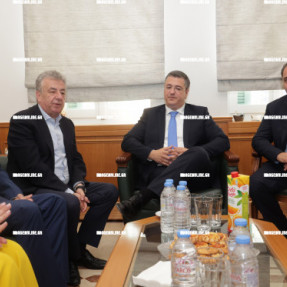 ΕΠΙΣΚΕΨΗ ΤΖΙΤΖΙΚΩΣΤΑ ΣΤΗΝ ΠΕΡΙΦΕΡΕΙΑ
