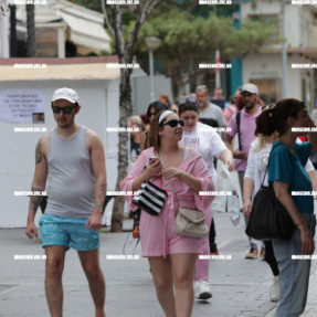 ΤΟΥΡΙΣΤΕΣ