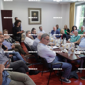 ΕΠΙΣΚΕΨΗ ΝΙΚΟΥ ΑΝΔΡΟΥΛΑΚΗ ΣΤΟ ΒΕΝΙΖΕΛΕΙΟ