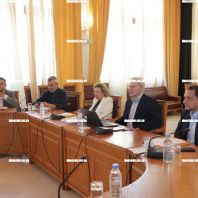 ΣΥΣΚΕΨΗ ΔΗΜΑΡΧΟΥ ΜΕ ΒΟΥΛΕΥΤΕΣ