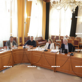 ΣΥΣΚΕΨΗ ΔΗΜΑΡΧΟΥ ΜΕ ΒΟΥΛΕΥΤΕΣ