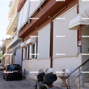 33ΧΡΟΝΗ ΠΕΤΑΞΕ ΤΟ ΝΕΟΓΕΝΝΗΤΟ ΜΩΡΟ ΤΗΣ ΣΤΟΝ ΚΑΔΟ