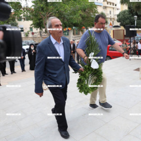 ΚΑΤΑΘΕΣΗ ΣΤΕΦΑΝΩΝ ΓΙΑ ΤΗΝ ΓΕΝΟΚΤΟΝΙΑ ΤΩΝ ΠΟΝΤΙΩΝ