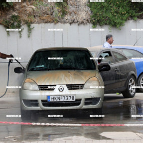 ΟΥΡΕΣ ΣΤΑ ΠΛΥΝΤΗΡΙΑ ΑΥΤΟΚΙΝΗΤΩΝ