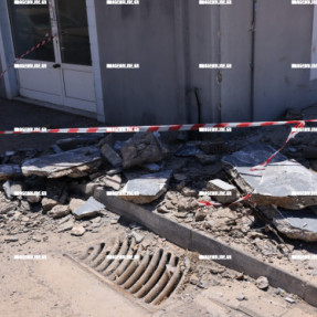 ΚΑΤΑΡΡΕΥΣΗ ΤΜΗΜΑΤΟΣ ΚΤΙΡΙΟΥ ΣΤΗΝ ΑΛΙΚΑΡΝΑΣΣΟ