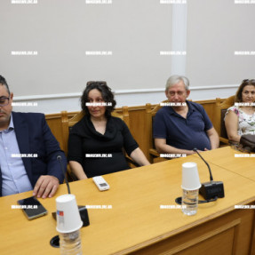 ΣΥΣΚΕΨΗ ΓΙΑ ΤΗΝ ΔΙΑΧΕΙΡΗΣΗ ΚΙΝΔΥΝΩΝ ΚΑΙ ΚΡΙΣΕΩΝ ΣΤΑ ΣΧΟΛΕΙΑ