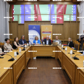 ΣΥΣΚΕΨΗ ΓΙΑ ΤΗΝ ΔΙΑΧΕΙΡΗΣΗ ΚΙΝΔΥΝΩΝ ΚΑΙ ΚΡΙΣΕΩΝ ΣΤΑ ΣΧΟΛΕΙΑ