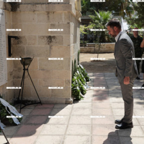 ΚΑΤΑΘΕΣΗ ΣΤΕΦΑΝΩΝ ΓΙΑ ΤΟΥΣ 62 ΜΑΡΤΥΡΕΣ