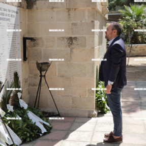 ΚΑΤΑΘΕΣΗ ΣΤΕΦΑΝΩΝ ΓΙΑ ΤΟΥΣ 62 ΜΑΡΤΥΡΕΣ
