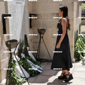 ΚΑΤΑΘΕΣΗ ΣΤΕΦΑΝΩΝ ΓΙΑ ΤΟΥΣ 62 ΜΑΡΤΥΡΕΣ