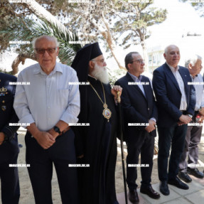 ΚΑΤΑΘΕΣΗ ΣΤΕΦΑΝΩΝ ΓΙΑ ΤΟΥΣ 62 ΜΑΡΤΥΡΕΣ