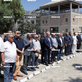 ΚΑΤΑΘΕΣΗ ΣΤΕΦΑΝΩΝ ΣΤΗΝ ΠΥΛΗ ΜΑΚΑΣΙ