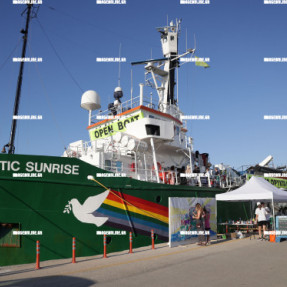 ΣΤΟ ΗΡΑΚΛΕΙΟ ΤΟ ΠΛΟΙΟ ΤΗΣ GREENPEACE