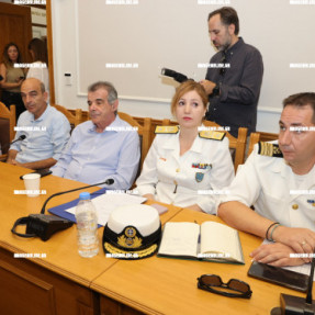 Ο ΝΙΚΟΣ ΑΝΔΡΟΥΛΑΚΗΣ ΣΤΗΝ ΠΕΡΙΦΕΡΕΙΑ ΚΡΗΤΗΣ