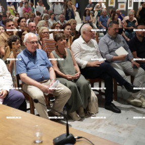 ΕΓΚΑΙΝΙΑ ΕΚΘΕΣΗΣ ΓΙΑ ΤΟΝ ΜΙΚΗ ΘΕΟΔΩΡΑΚΗ ΣΤΗΝ ΒΑΣΙΛΙΚΗ ΑΓΙΟΥ ΜΑΡΚΟΥ