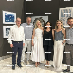 ΕΓΚΑΙΝΙΑ ΕΚΘΕΣΗΣ ΓΙΑ ΤΟΝ ΜΙΚΗ ΘΕΟΔΩΡΑΚΗ ΣΤΗΝ ΒΑΣΙΛΙΚΗ ΑΓΙΟΥ ΜΑΡΚΟΥ