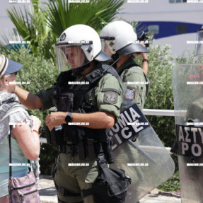 ΤΟ ΙΣΡΑΗΛΙΝΟ ΚΡΟΥΑΖΙΕΡΟΠΛΟΙΟ ΣΤΟ ΛΙΜΑΝΙ ΤΟΥ ΑΓΙΟΥ ΝΙΚΟΛΑΟΥ