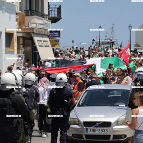 ΤΟ ΙΣΡΑΗΛΙΝΟ ΚΡΟΥΑΖΙΕΡΟΠΛΟΙΟ ΣΤΟ ΛΙΜΑΝΙ ΤΟΥ ΑΓΙΟΥ ΝΙΚΟΛΑΟΥ