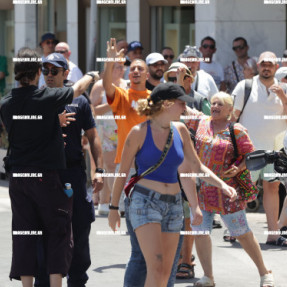 ΤΟ ΙΣΡΑΗΛΙΝΟ ΚΡΟΥΑΖΙΕΡΟΠΛΟΙΟ ΣΤΟ ΛΙΜΑΝΙ ΤΟΥ ΑΓΙΟΥ ΝΙΚΟΛΑΟΥ