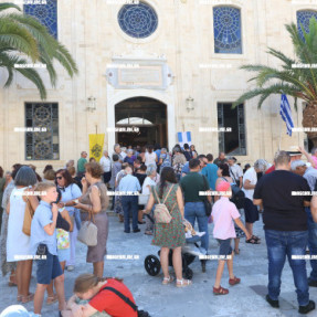 ΚΑΤΑΘΕΣΗ ΣΤΕΦΑΝΩΝ ΓΙΑ ΤΗΝ 25Η ΑΥΓΟΥΣΤΟΥ