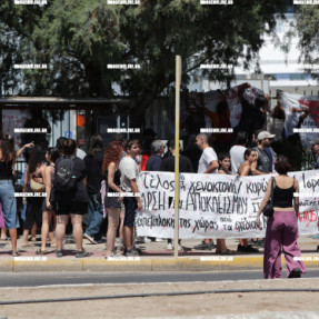ΔΙΑΜΑΡΤΥΡΙΑ ΣΤΟ ΛΙΜΑΝΙ ΤΟΥ ΗΡΑΚΛΕΙΟΥ ΓΙΑ ΤΗΝ ΑΦΙΞΗ ΤΟΥ ΙΣΡΑΗΛΙΝΟΥ ΚΡΟΥΑΖΙΕΡΟΠΛΟΙΟΥ