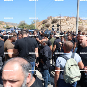 ΔΙΑΜΑΡΤΥΡΙΑ ΚΤΗΝΟΤΡΟΦΩΝ ΑΓΡΟΤΩΝ ΣΤΗΝ ΓΕΦΥΡΑ ΠΑΛΑΙΟΚΑΣΤΡΟΥ