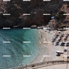 ΜΠΑΝΙΟ ΣΤΟ ΠΑΛΑΙΟΚΑΣΤΡΟ