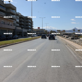 ΑΦΑΙΡΕΣΗ ΚΟΛΩΝΑΚΙΩΝ ΑΠΟ ΤΗΝ ΠΑΡΑΛΙΑΚΗ