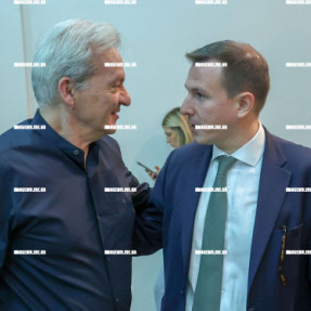 ΠΑΡΟΥΣΙΑΣΗ ΤΟΥ ΚΥΒΕΡΝΗΤΙΚΟΥ ΠΡΟΓΡΑΜΜΑΤΟΣ ΤΟΥ ΠΑΣΟΚ