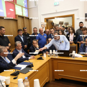 ΕΠΙΣΚΕΨΗ ΤΑΧΙΑΟΥ ΚΑΙ ΣΥΣΚΕΨΗ ΜΕ ΔΗΜΑΡΧΟΥΣ ΚΑΙ ΑΡΝΑΟΥΤΑΚΗ ΣΤΗΝ ΠΕΡΙΦΕΡΕΙΑ