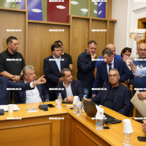 ΕΠΙΣΚΕΨΗ ΤΑΧΙΑΟΥ ΚΑΙ ΣΥΣΚΕΨΗ ΜΕ ΔΗΜΑΡΧΟΥΣ ΚΑΙ ΑΡΝΑΟΥΤΑΚΗ ΣΤΗΝ ΠΕΡΙΦΕΡΕΙΑ