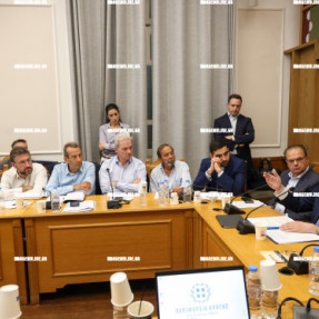 ΕΠΙΣΚΕΨΗ ΤΑΧΙΑΟΥ ΚΑΙ ΣΥΣΚΕΨΗ ΜΕ ΔΗΜΑΡΧΟΥΣ ΚΑΙ ΑΡΝΑΟΥΤΑΚΗ ΣΤΗΝ ΠΕΡΙΦΕΡΕΙΑ