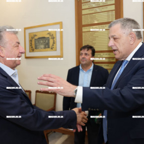 ΕΠΙΣΚΕΨΗ ΤΑΧΙΑΟΥ ΚΑΙ ΣΥΣΚΕΨΗ ΜΕ ΔΗΜΑΡΧΟΥΣ ΚΑΙ ΑΡΝΑΟΥΤΑΚΗ ΣΤΗΝ ΠΕΡΙΦΕΡΕΙΑ