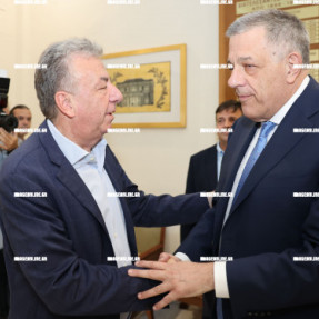 ΕΠΙΣΚΕΨΗ ΤΑΧΙΑΟΥ ΚΑΙ ΣΥΣΚΕΨΗ ΜΕ ΔΗΜΑΡΧΟΥΣ ΚΑΙ ΑΡΝΑΟΥΤΑΚΗ ΣΤΗΝ ΠΕΡΙΦΕΡΕΙΑ