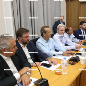 ΕΠΙΣΚΕΨΗ ΤΑΧΙΑΟΥ ΚΑΙ ΣΥΣΚΕΨΗ ΜΕ ΔΗΜΑΡΧΟΥΣ ΚΑΙ ΑΡΝΑΟΥΤΑΚΗ ΣΤΗΝ ΠΕΡΙΦΕΡΕΙΑ