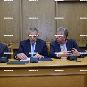 ΕΠΙΣΚΕΨΗ ΤΑΧΙΑΟΥ ΚΑΙ ΣΥΣΚΕΨΗ ΜΕ ΔΗΜΑΡΧΟΥΣ ΚΑΙ ΑΡΝΑΟΥΤΑΚΗ ΣΤΗΝ ΠΕΡΙΦΕΡΕΙΑ